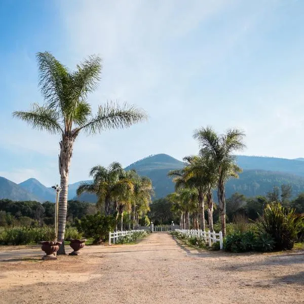 Mountain Breeze Log Cabins, hotel in Stormsrivier
