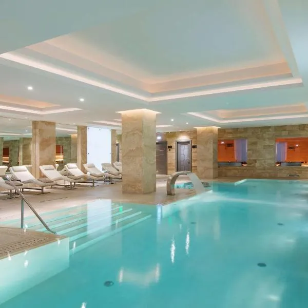 Grand Hotel Kempinski Riga: Riga'da bir otel