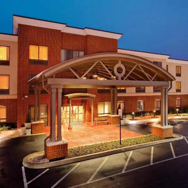 Holiday Inn Express & Suites Bethlehem Arpt-Allentown Area, hotel in Bethlehem