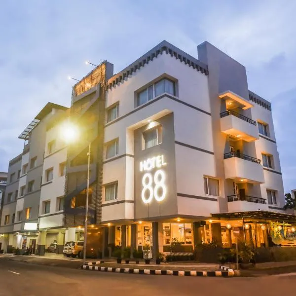 Hotel 88 Jember By WH - Strategic Location In The City Center, ξενοδοχείο σε Jember