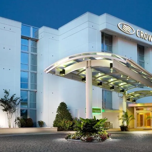 Crowne Plaza Charleston by IHG, hotel in Charleston