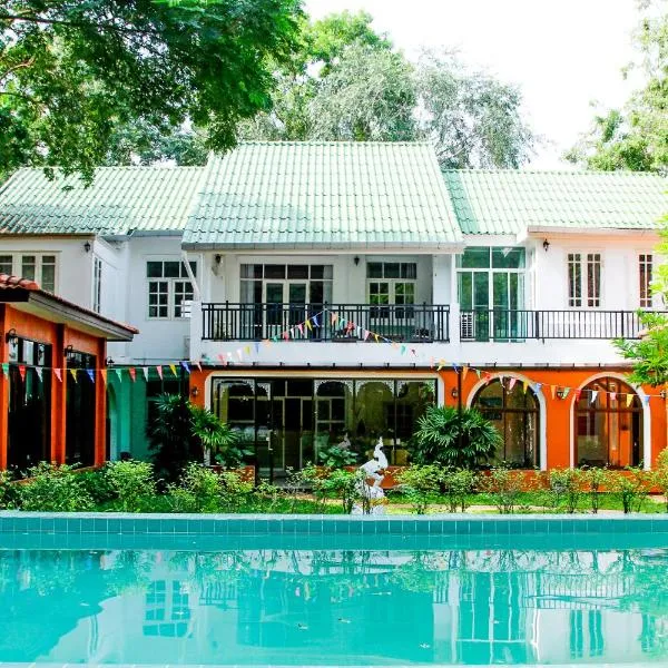 The Journey House Lifestyle Boutique Hotel, hotel v destinaci Kanchanaburi