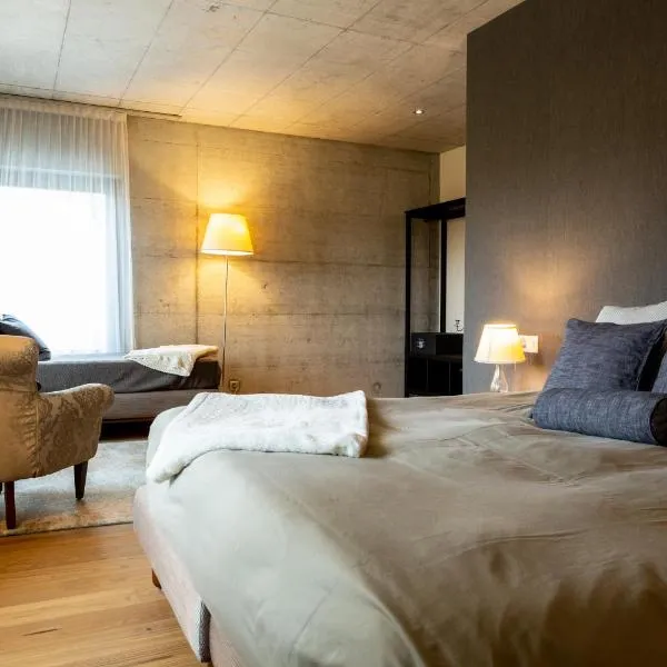 Hotel de l’Ours Preles, ξενοδοχείο σε Prêles