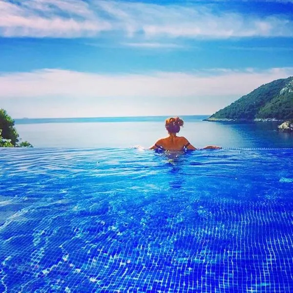 Villa Mirosa, ξενοδοχείο σε Saplunara