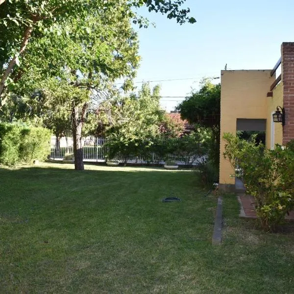 Dos ruedas, Hotel in Mina Clavero