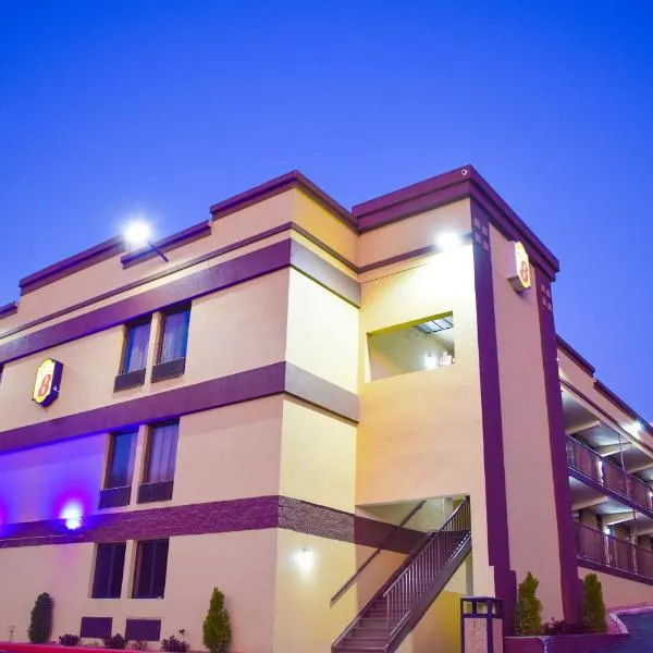 Super 8 Downtown Raleigh, ξενοδοχείο σε Ράλεϊ