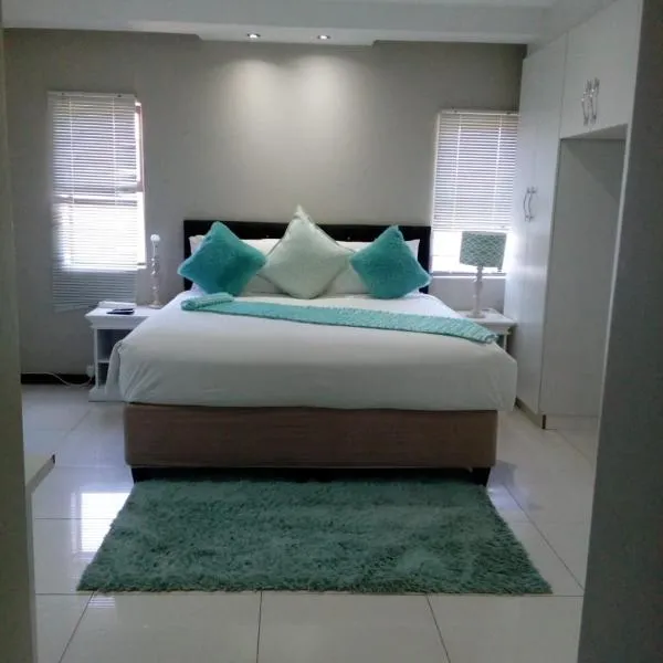 Shoes guest house 2, hotel v destinaci Mthatha
