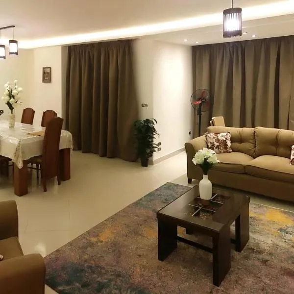 Luxury Furnished Apartment, hotel in Cairo