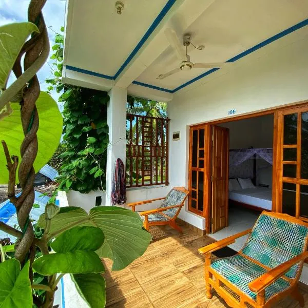 Aqua Blue、アルガムベイのホテル