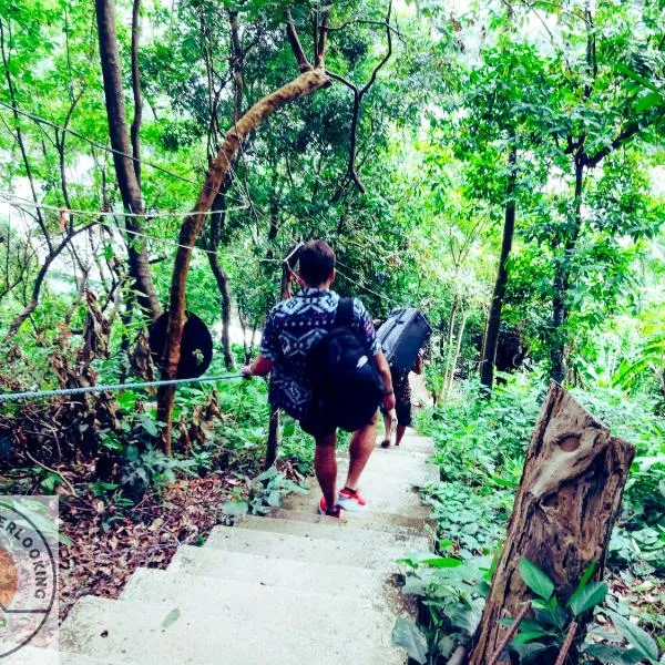 Camp Talusi Hilltop Overlooking, hotel in El Nido
