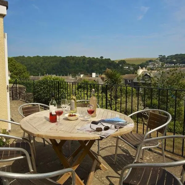 Moonrakers, Clarence Street, Hotel in Dartmouth