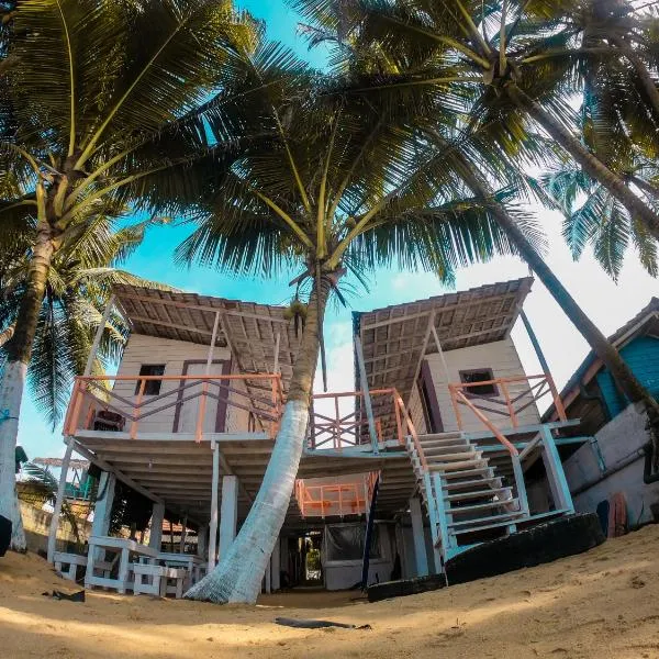 Ceylon Beach Home, hotel em Galle