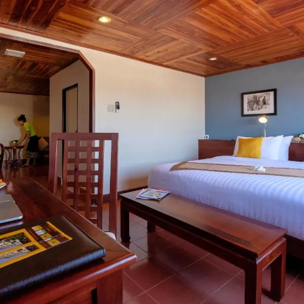 Pakse hotel & Restaurant, hotel di Pakse