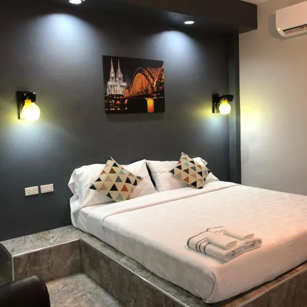 Relax Resort, hotel v destinácii Nakhon Sawan