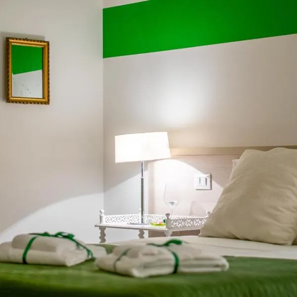 Marconi Rooms 1, 2, 3 Casa Stella, hotelli kohteessa Verona