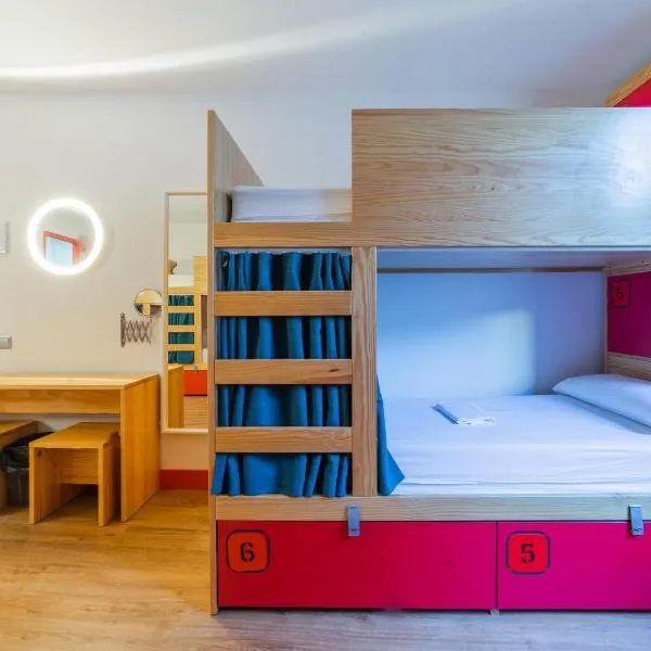 Ok Hostel Madrid, hotel in Madrid
