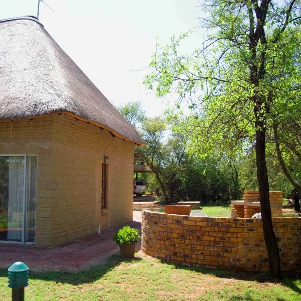 Suzie's Loft - NUDE - SunEden Family Naturist Resort, hotel in Pretoria