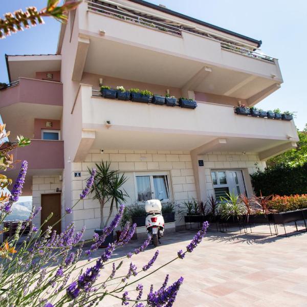 Utopia apartments Split, Split