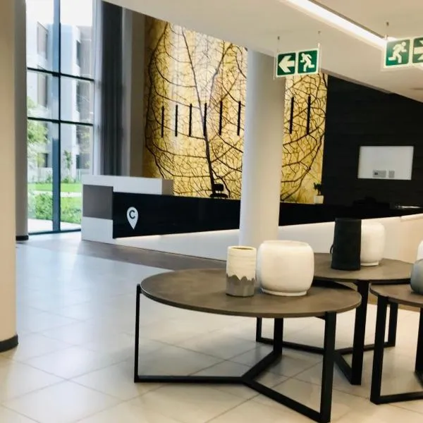 MENLYN MAINE - One Bedroom Penthouse - NO LOAD SHEDDING!!, hotel v destinaci Pretoria