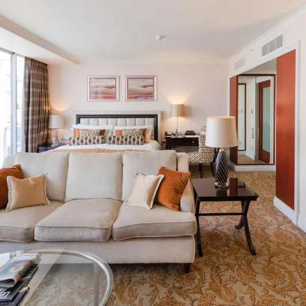Taj Hotel Cape Town - Taj Residence suite ,let out privately, hotel in Cape Town
