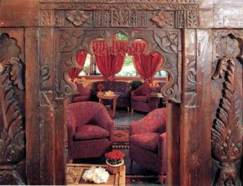 Hotel Cristallo, хотел в Курмайор