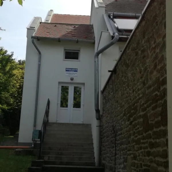 Tihany Község Önkormányzat - Ifjúsági Szállás, hotel v destinaci Tihany