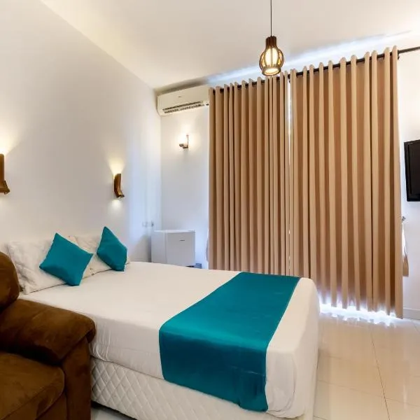 Royal Mount Hotel, hótel í Mount Lavinia