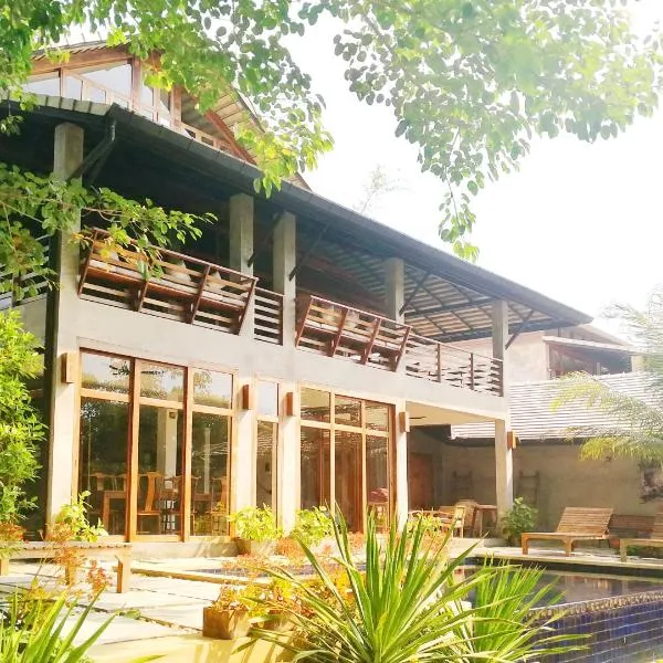 Ping Pool Villa 2, hotel en Mae Rim