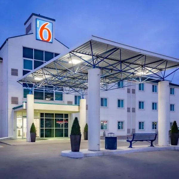 Motel 6-Saskatoon, SK, hotel in Saskatoon