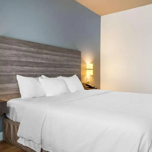 Rodeway Inn, hotel in Amos
