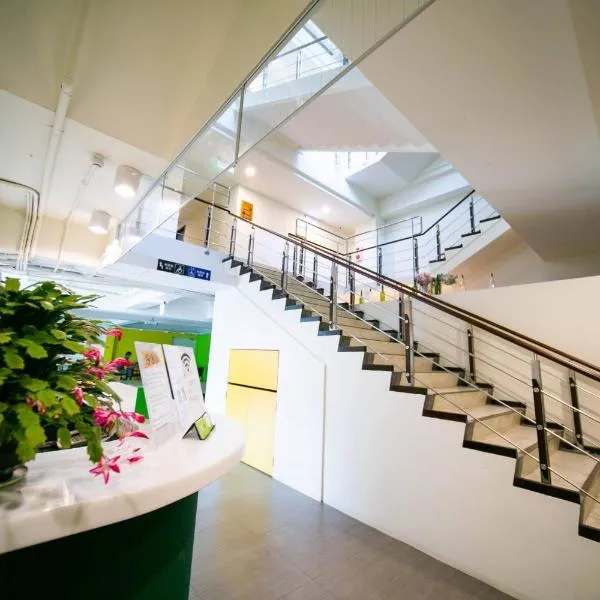 客旅家青年旅館 Travelers Plus, hotel in Chiayi City