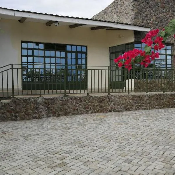 The Lake House - Lake Baringo, hotel in Ol Kokwe