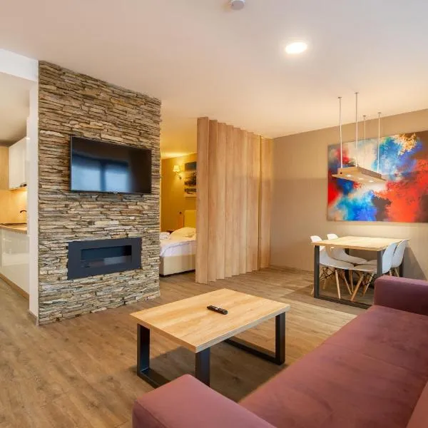 Silver Sunrise studio in Silver Mountain, hotel in Poiana Brasov
