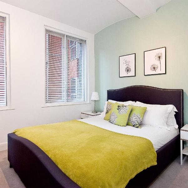 Mulberry Flat 2 - Two bedroom 1st floor by City Living London