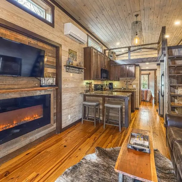 Smoky Mountain Tiny Home, hotell sihtkohas Pigeon Forge