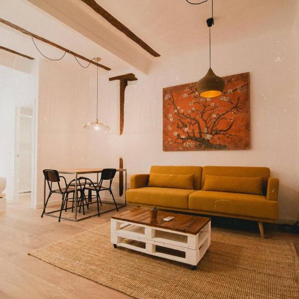 CHARMING DESIGN APARTMENT REINA SOFIA