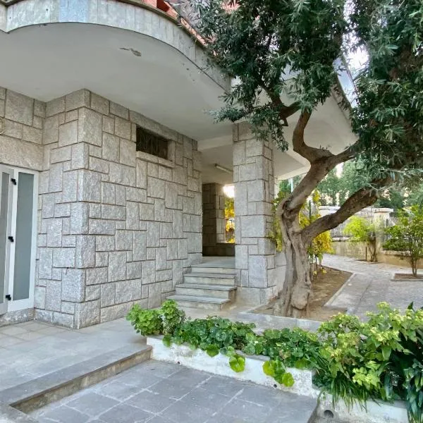 Chalet Port de Roses、ロザスのホテル