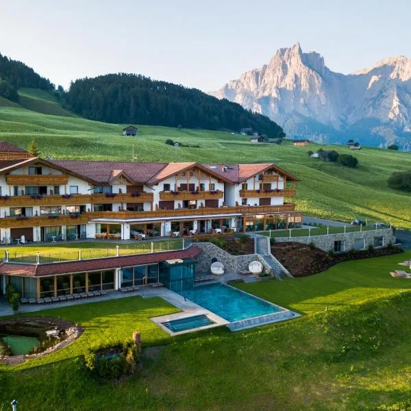 Hotel Rosslaufhof, hotell sihtkohas Kastelruth