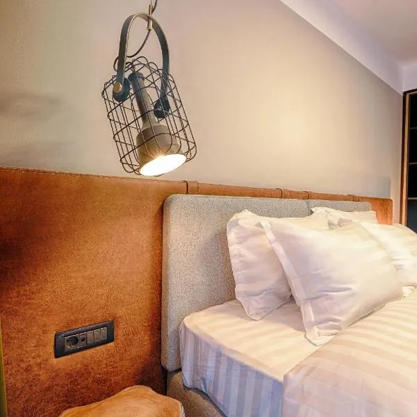 Nani Nani Boutique, hotel in Braşov