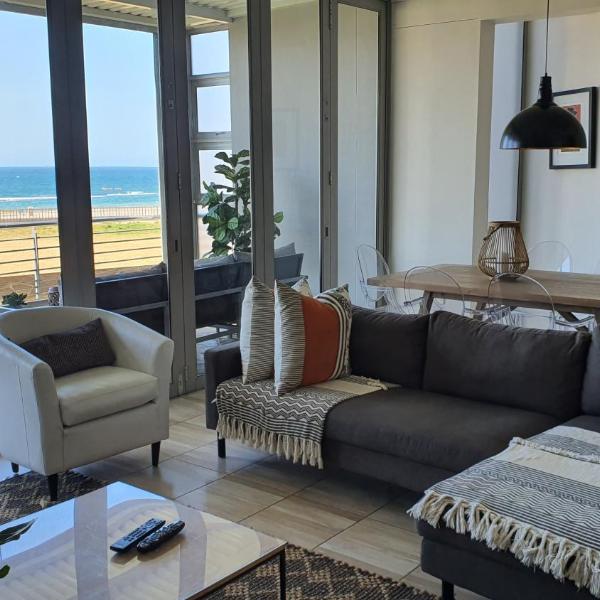 Accommodation Front - Gorgeous 4 Sleeper Beachfront Apartment