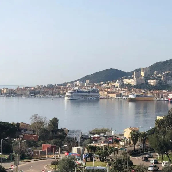 Bel appartement f3 vue sur le golfe d’ajaccio, hotel in Ajaccio