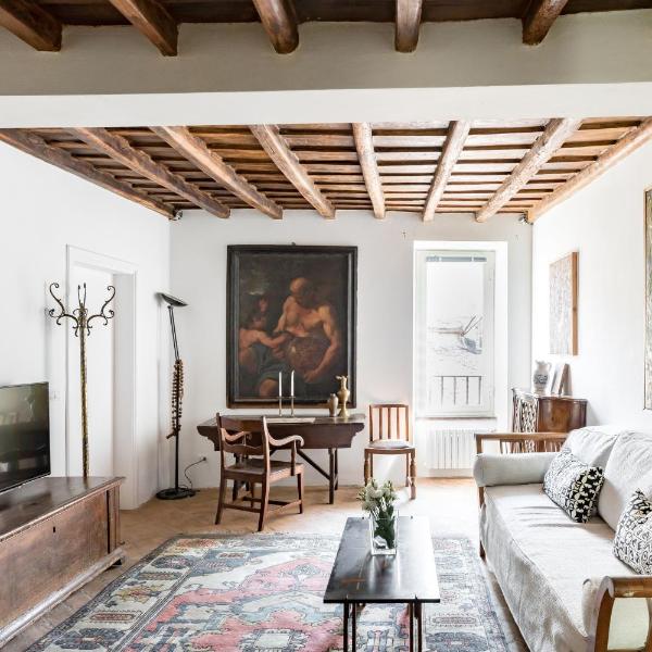 Classic and chic apartment in Trastevere