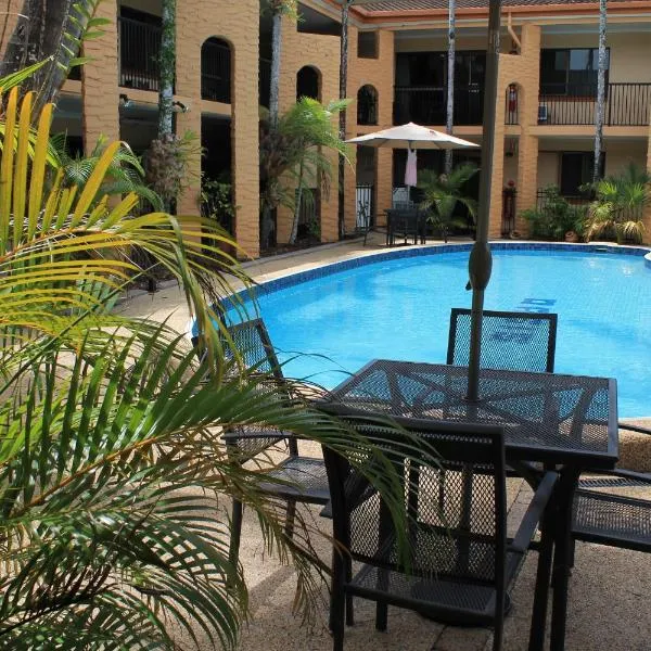 Oasis Inn Apartments, hotel in Cairns