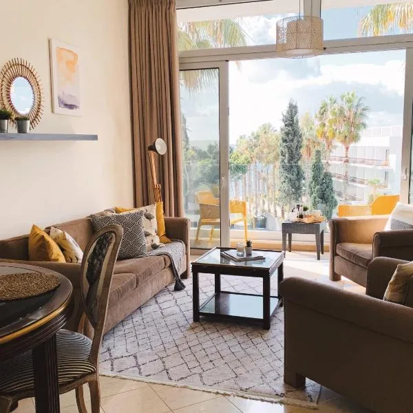 Poseidon's Luxury Apartment, hotel in Paphos City