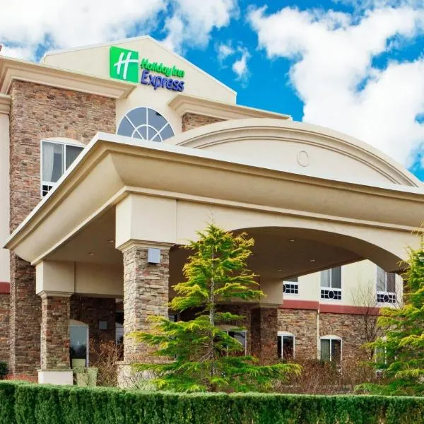 Holiday Inn Express Hotel & Suites East End by IHG, hotel u gradu Riverhed