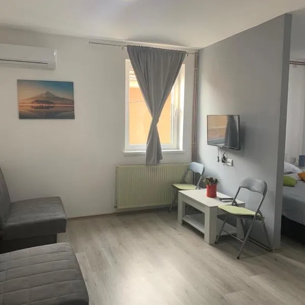 La Casa, ξενοδοχείο σε Niš