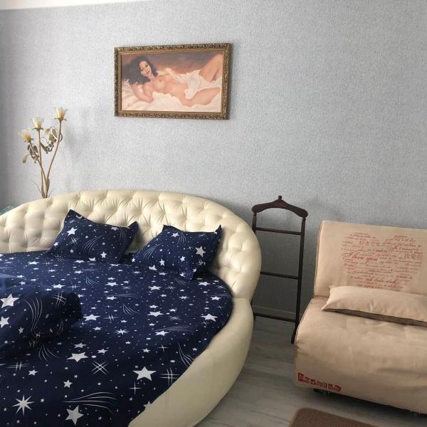 Апартаменты Дворец Украины с круглой кроватью