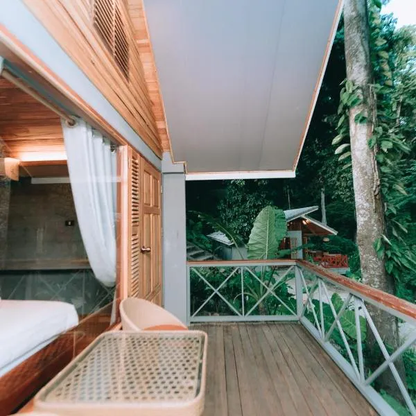 Luxury Camp@Green Jungle Park, hotel in Luang Prabang