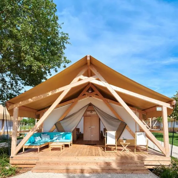 Camping Park Umag Glamping, Hotel in Umag