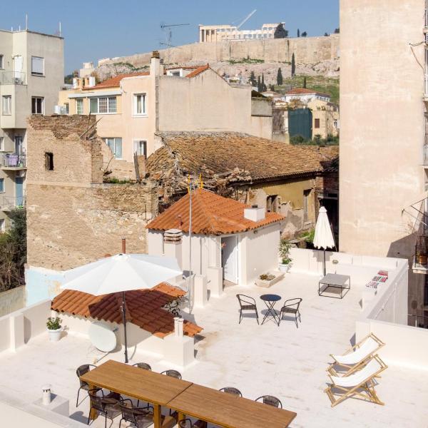 Acropolis Heights at the foot of the Parthenon